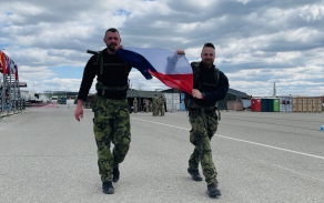 Čeští příslušníci KFOR na Dancon March 2025