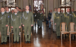 Vyřazení absolventů Základního odborného kurzu Vojenské policie